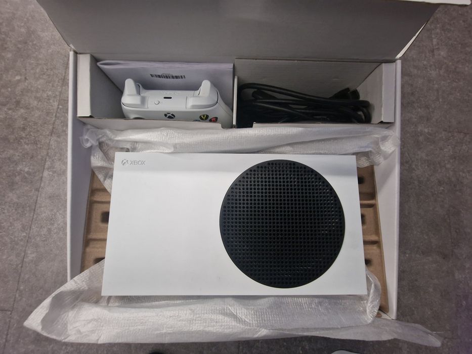 Xbox Series S 512 GB komplet