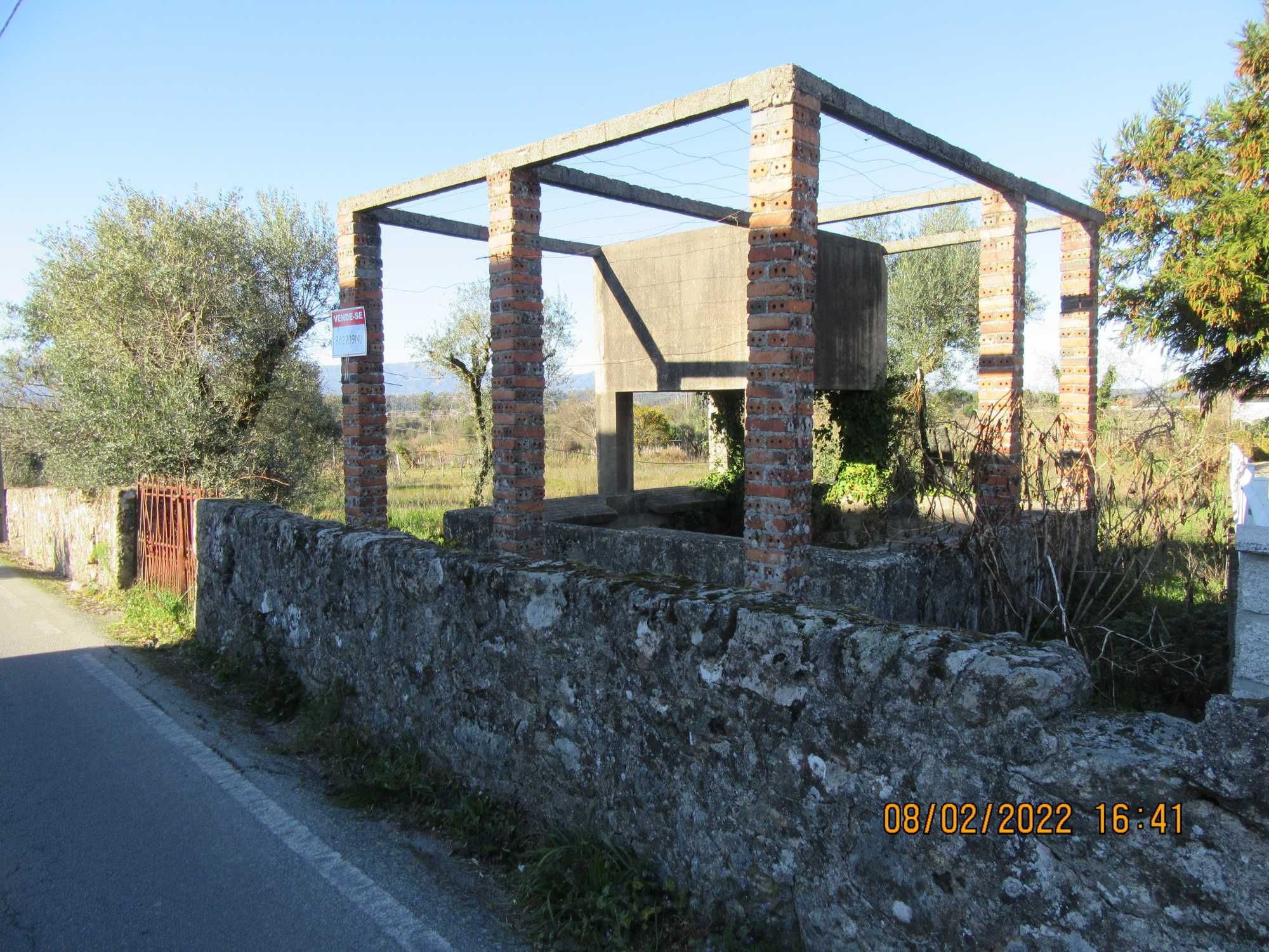 Terreno em Lobão da Beira ( Tondela ), apto para construção.