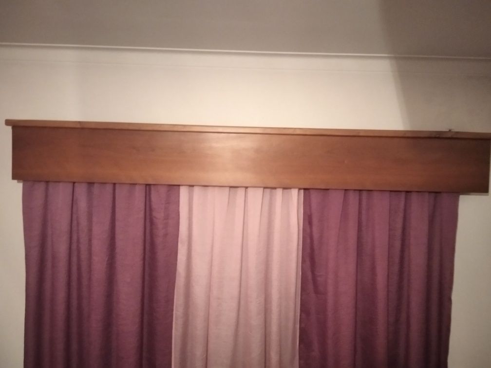 Sanefas com cortinas