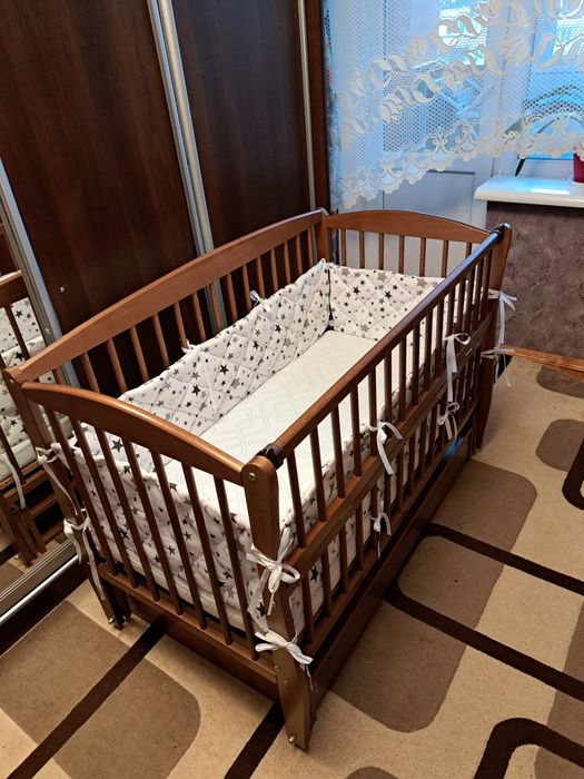 Дитяче ліжко для немовлят