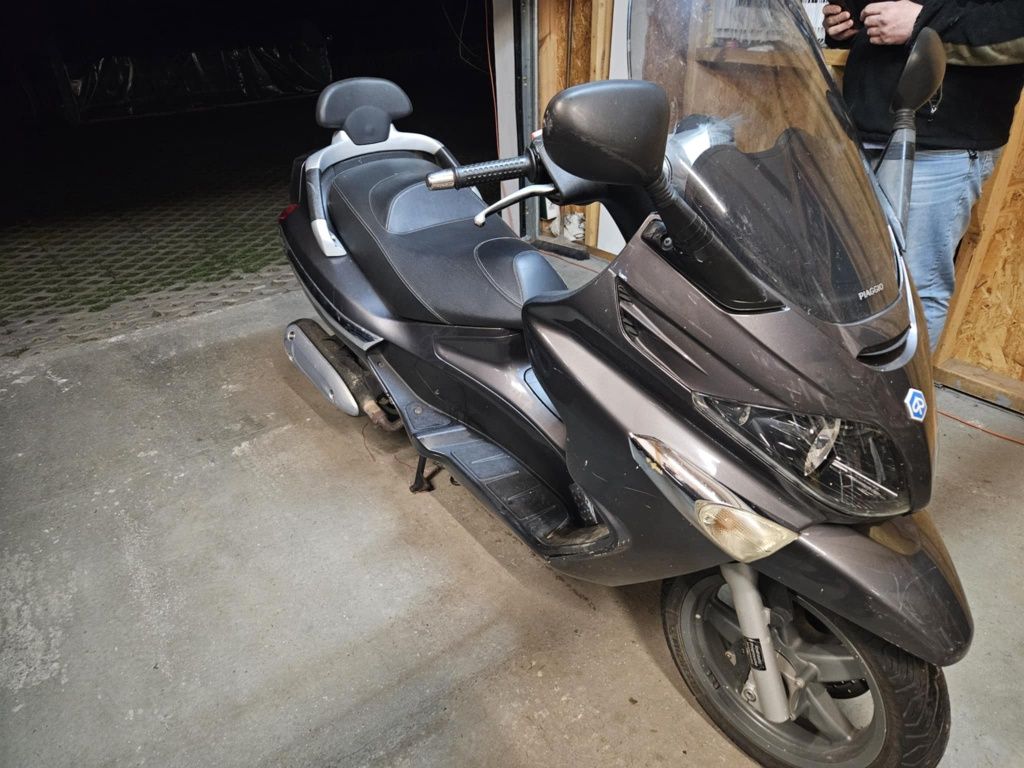 Skuter Piaggio XEVO 9