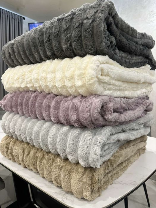 Двостороннє приємні мʼякі пледики на "Овчині" «Королівський Шарпей»