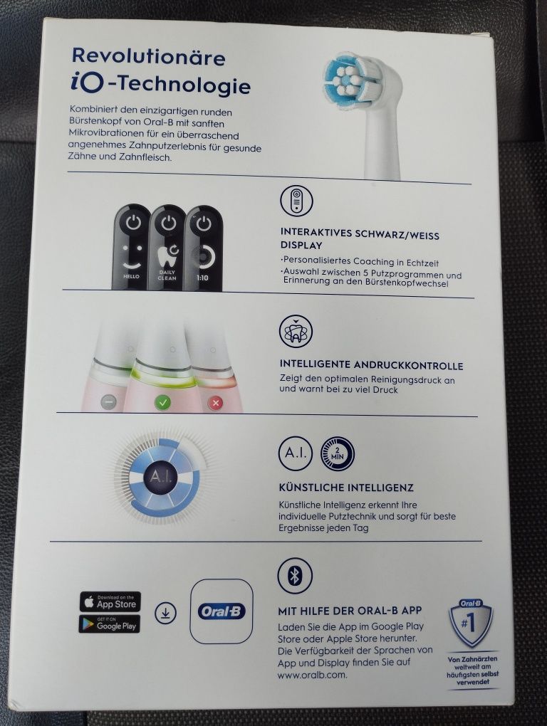 Электрическая зубная щетка Oral-B iO 6N White + Brush Head