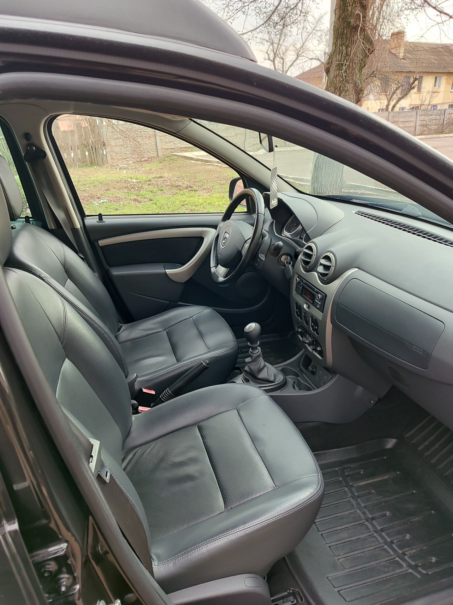 Dacia Duster super stan