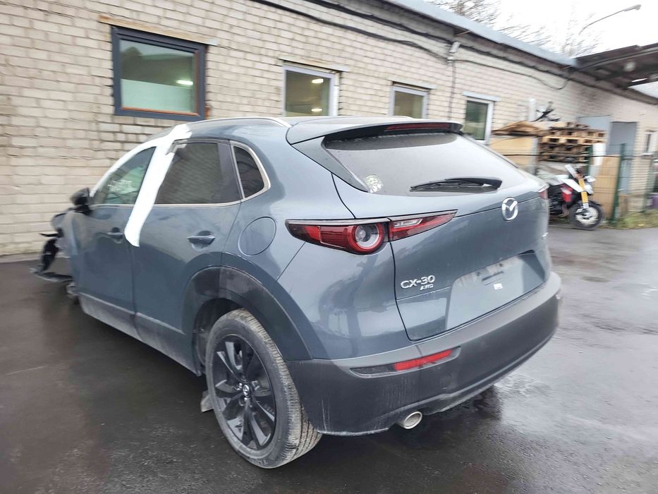Четвертя та розбірка Mazda cx-30