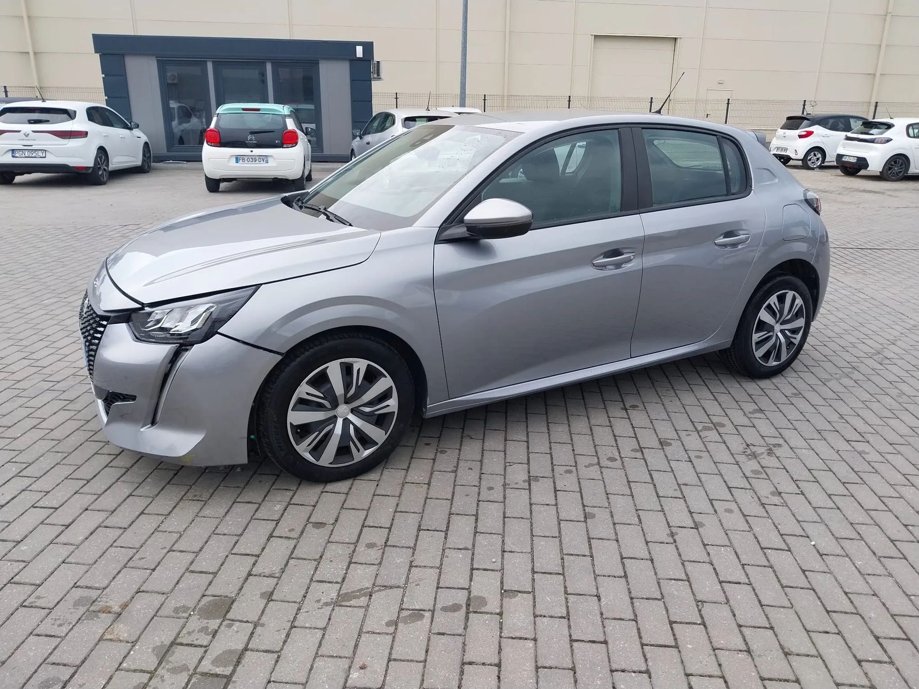 Peugeot 208 1,2 NAVI*FullLED*Lekko uszkodzony*Pali Jeździ.