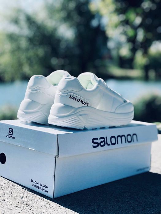 Осінні жіночі кросівки водонепроникаючі Salomon