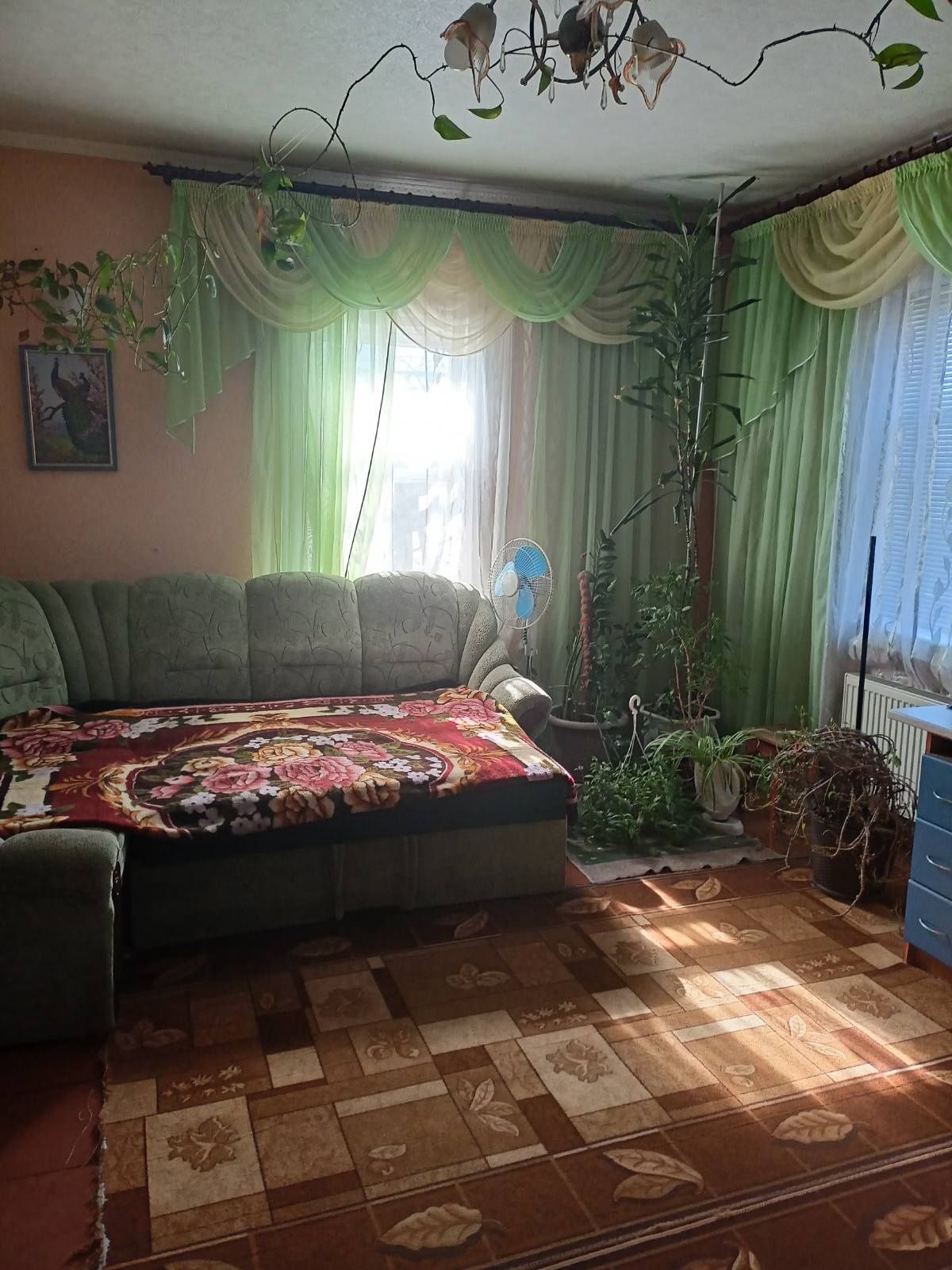 Помешкання в м Городня. ЗРУЧНОСТІ. Напруга 380 Вольт.