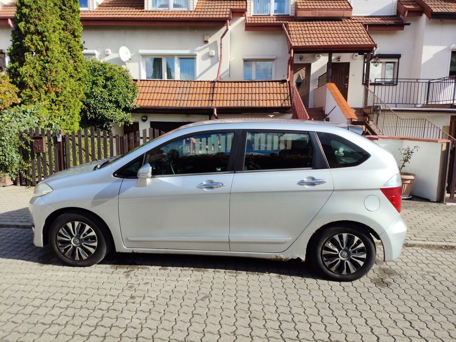 Honda FR-V 1.7. Gaz. 6 osób.