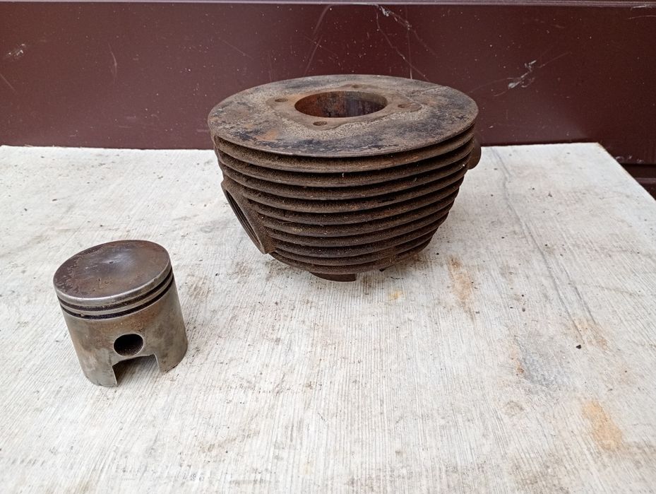 Cylinder tłok WSK 150