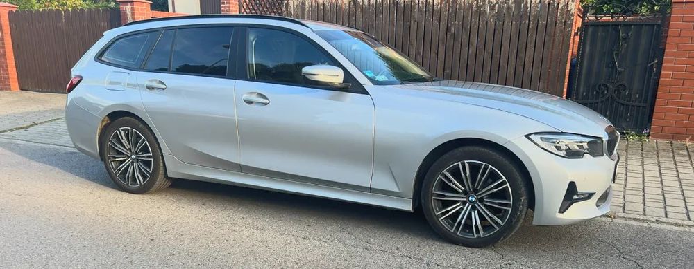 BMW Seria 3 BMW Seria 3 320d Touring xDrive MHEV
