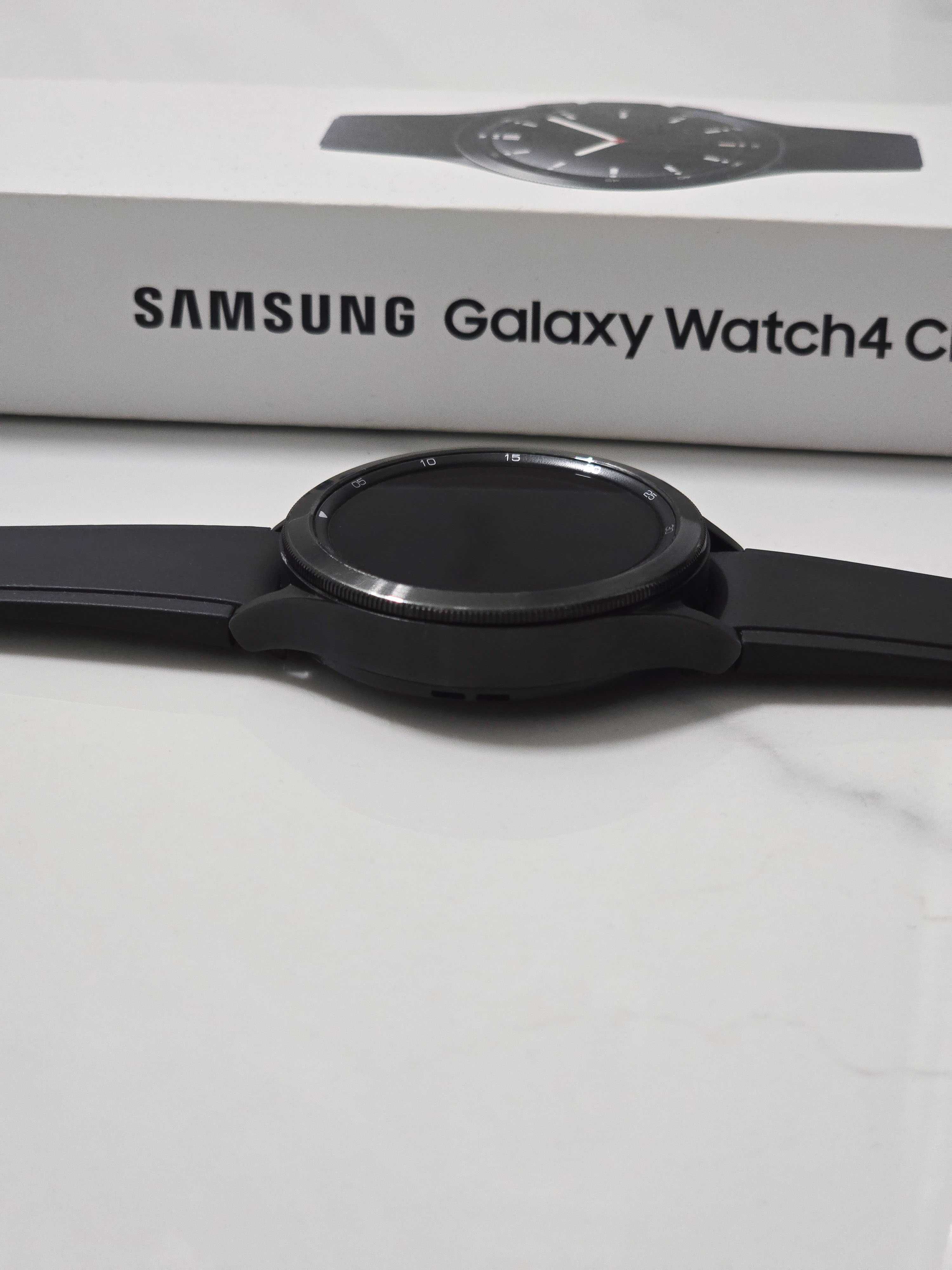 Samsung Galaxy Watch 4 Classic 46mm (dwa paski, dwie ładowarki)