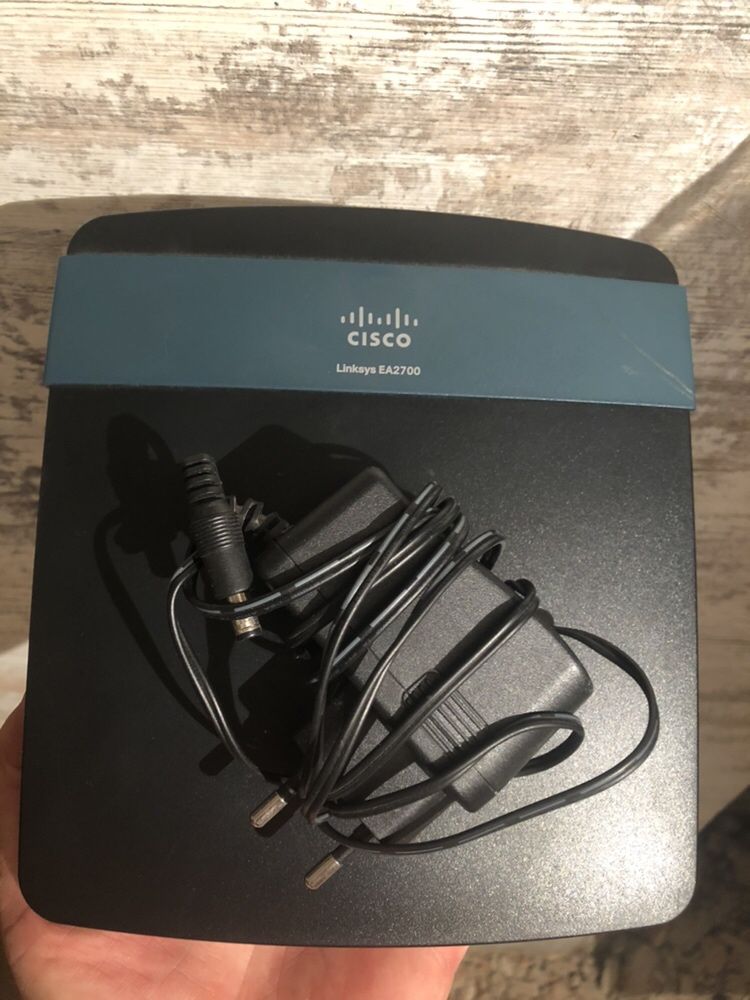 Роутер Cisco linksys ЕА2700