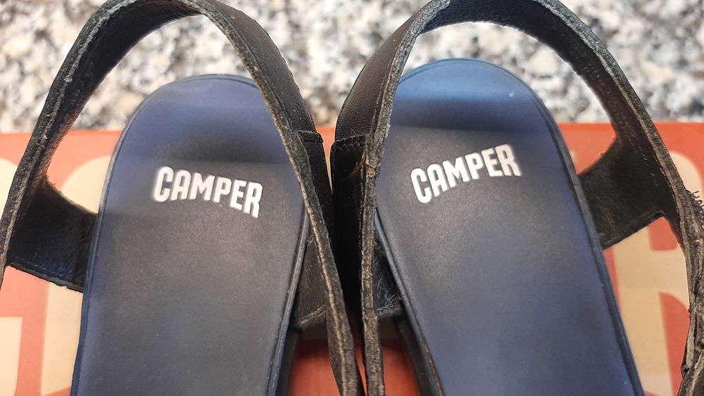 Sandálias 36, da CAMPER, azuis e pretas, em pele – bom estado