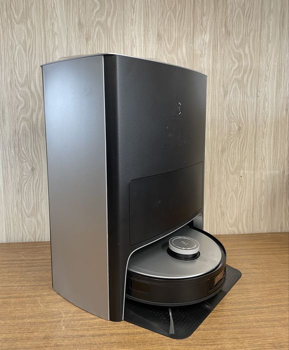 Робот-пилосос Ecovacs Deebot Х1 Omni з Німеччини.