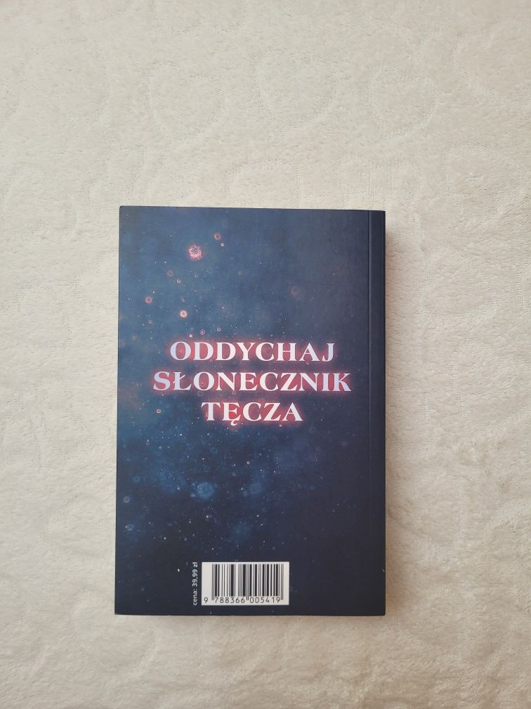 Książka Stranger Things "Mroczne Umysły"