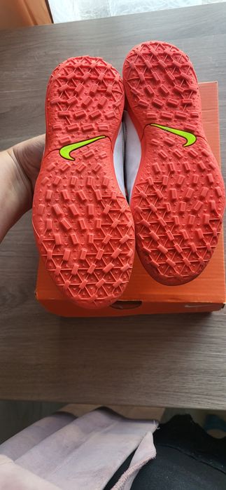 Сороконіжки  Найк для  футболістів