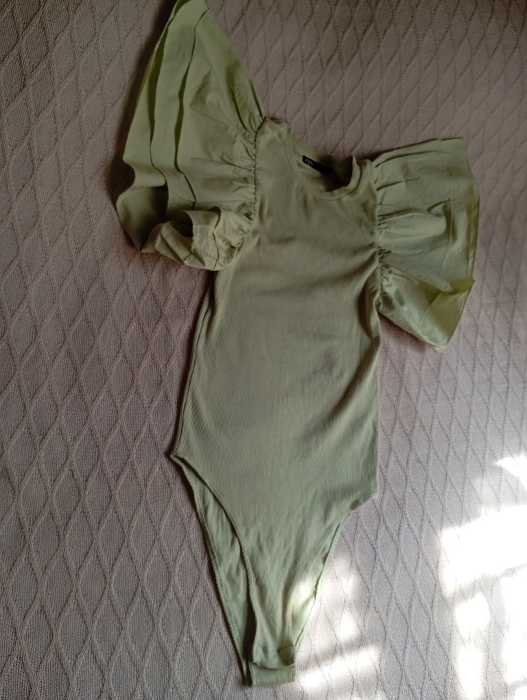 ZARA S miętowy zielony top bluzka body prążki motylkowy rękaw