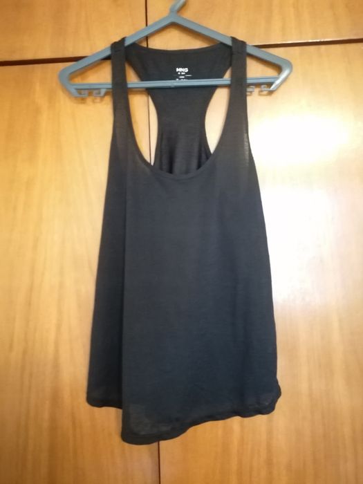Tops de desporto Mango