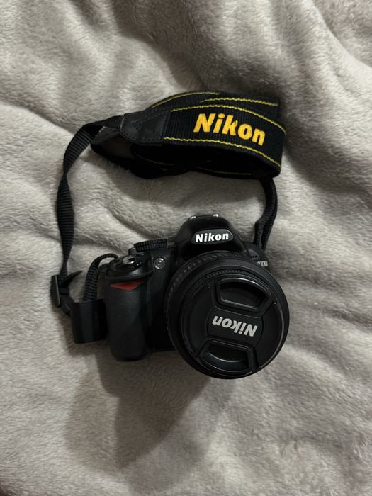 Дзеркальний фотоапарат Nikon D3100 + сумка, зарядка та обʼєктив