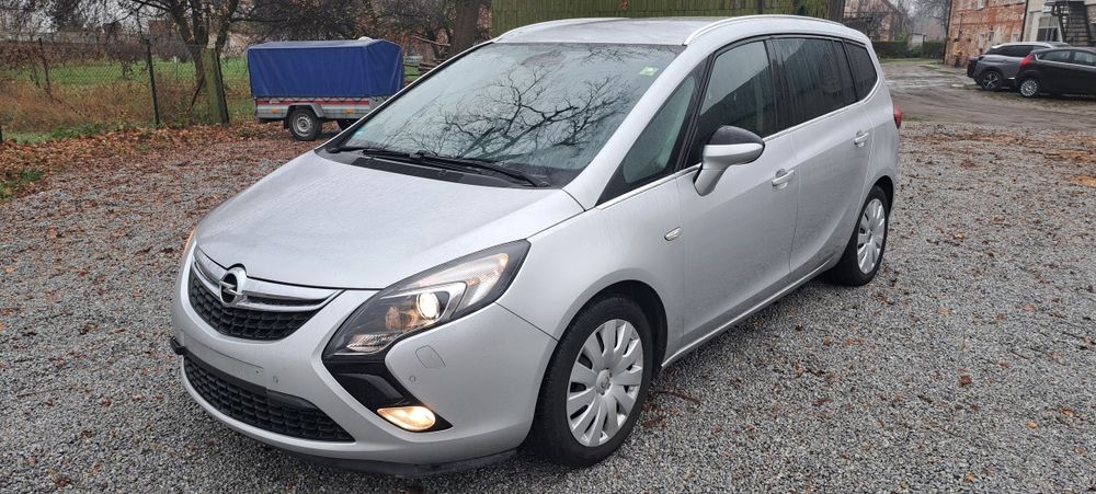 Opel Zafira Tourer 7osobowa 1.4 turbo 140km 2015r sprowadzona
