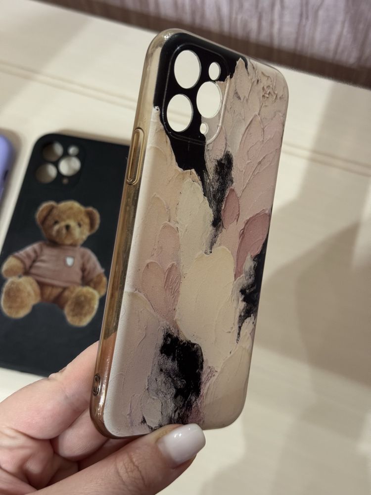 4 чохли для iphone 11 pro б/у для дівчинки