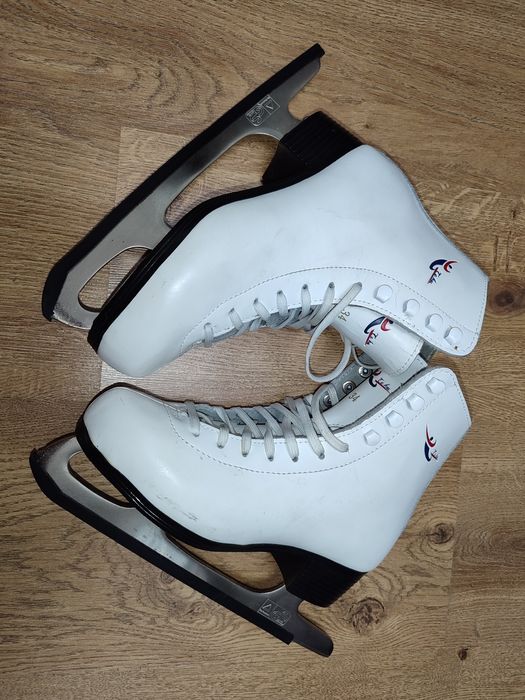 Продам ковзани дівчачі