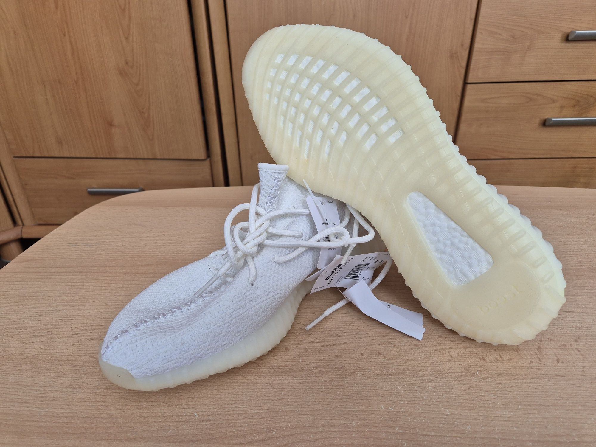 Adidas yeezy Boost 350 v2 cream triple white CP9366
