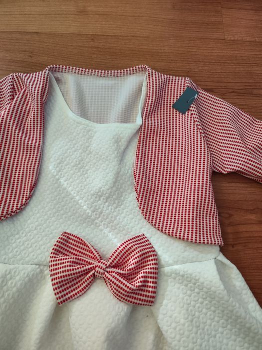 Vestido de menina com laço