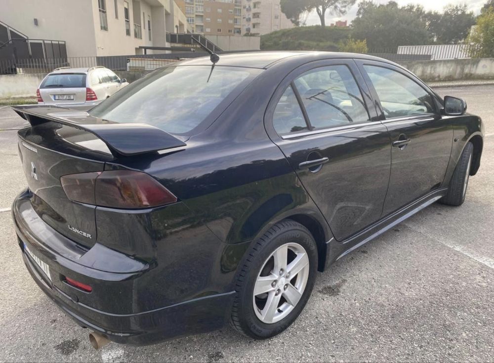 Mitsubishi lancer 1.5 invite *PRECO FIXO*