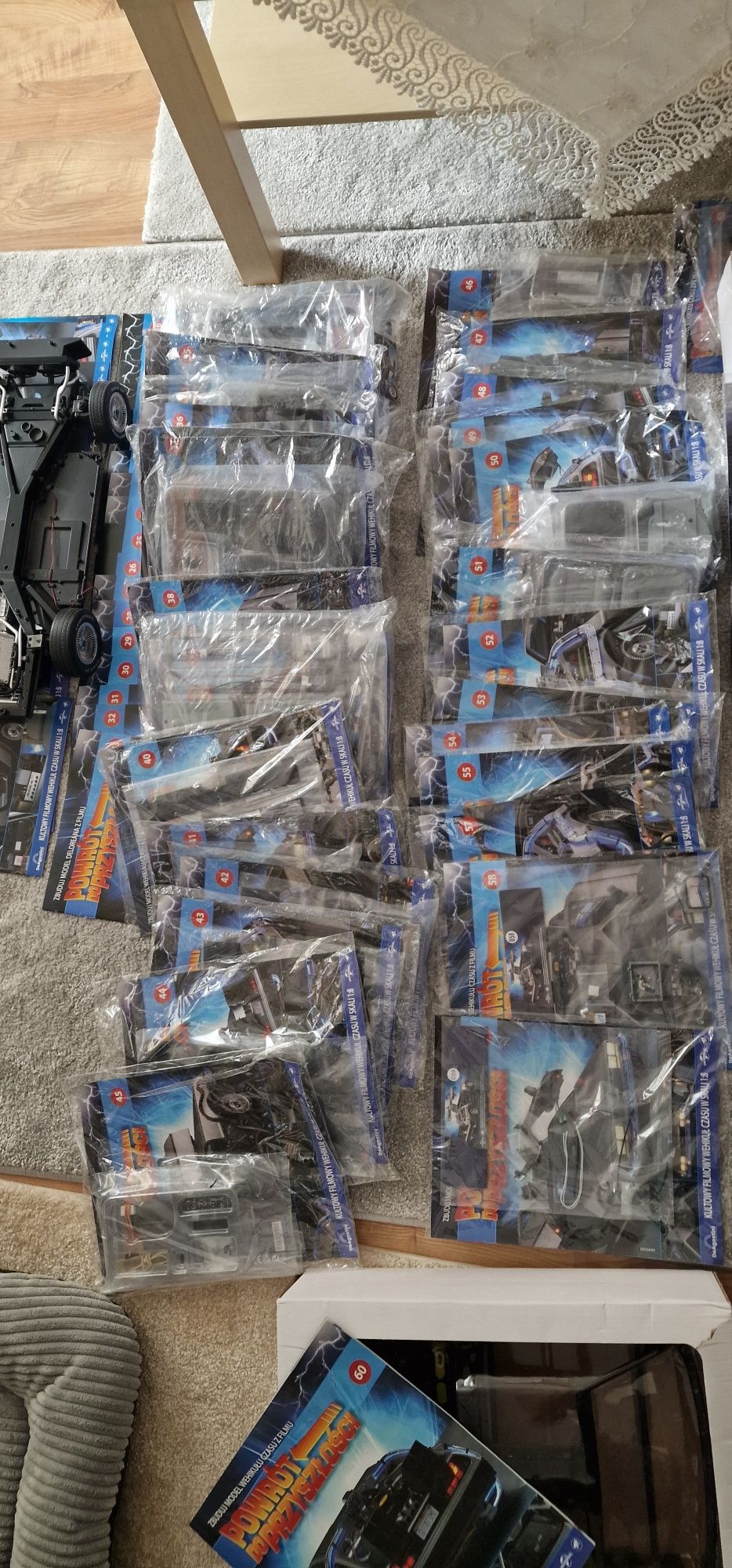 Delorean deagostini model skala 1:8  83numerów na bieżąco