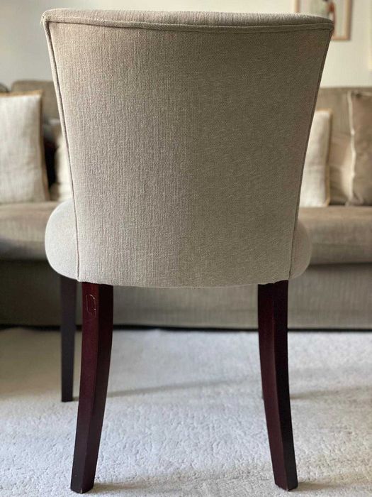 8 CADEIRAS para MESA de JANTAR em madeira