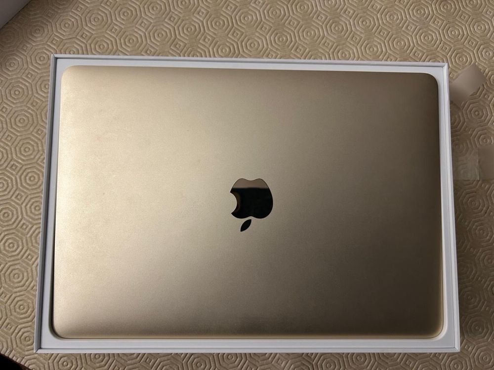 Macbook 12” (rose gold)