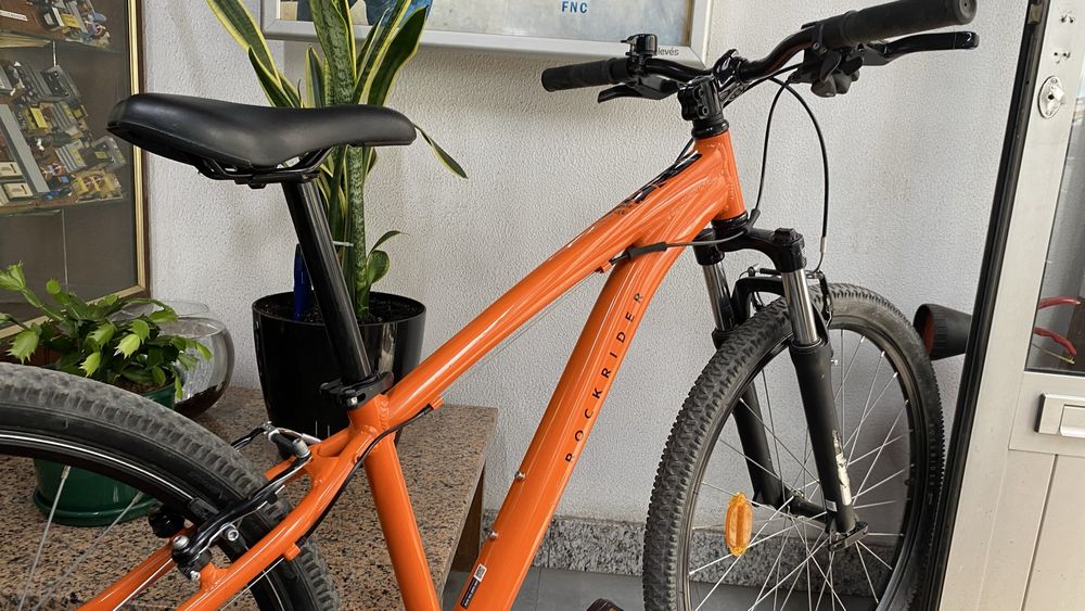 Vendo bicicleta  praticamente nova em aluminio