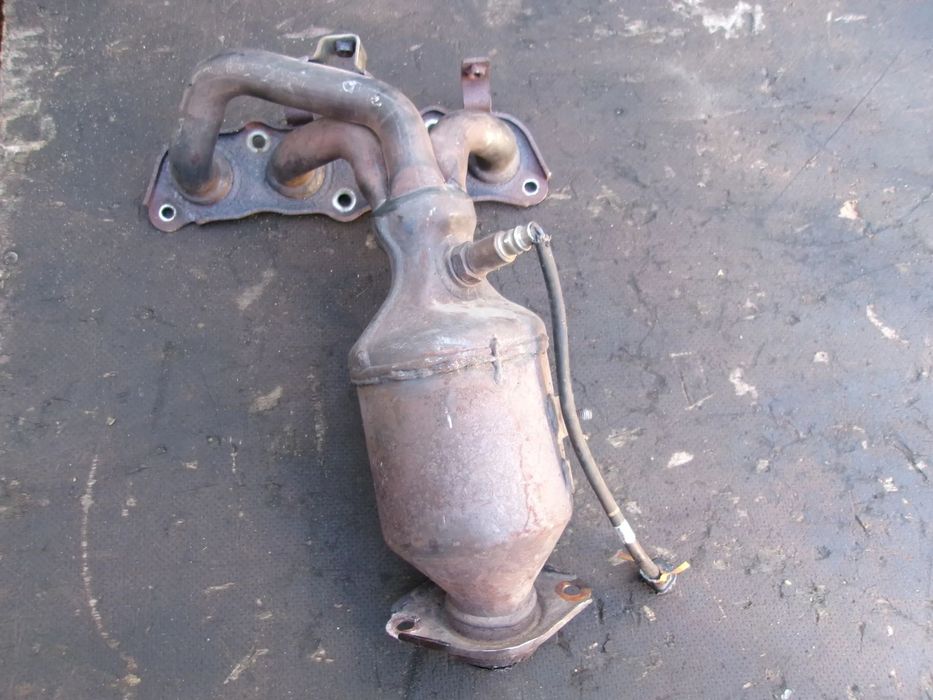KATALIZATOR KOLEKTOR WYDECHOWY TOYOTA YARIS II  1.3  05-09