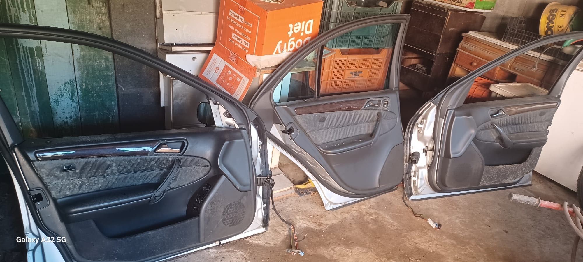 Portas , Espelho e Mala Mercedes Benz c220 01