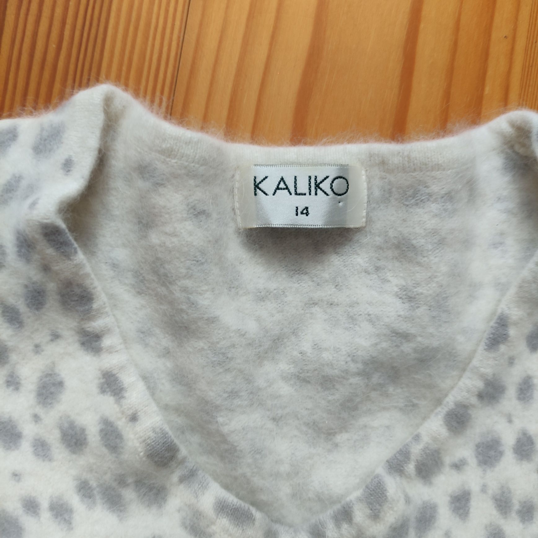 Sweter z angory kaliko