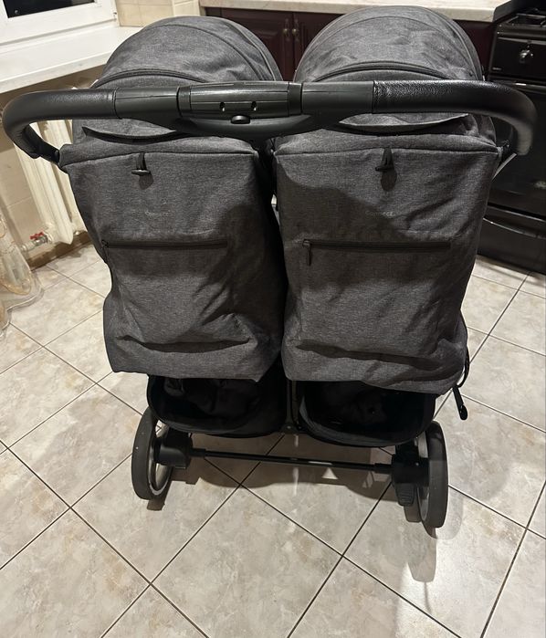 Продам коляску доя двойни ( прогулочная carrello)