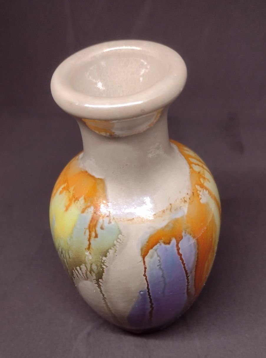 Ceramiczny wazonik