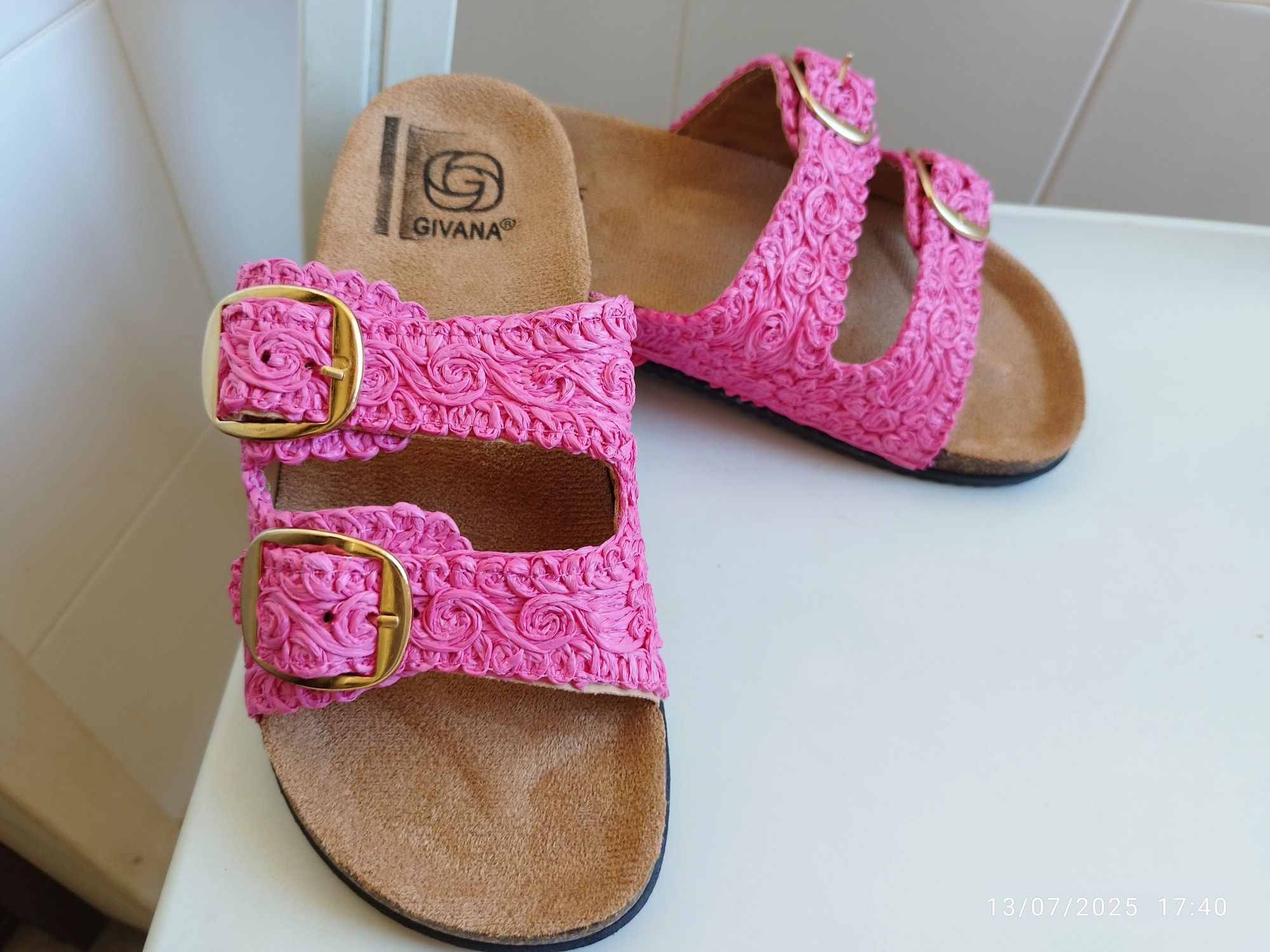 Chinelas senhora rosa