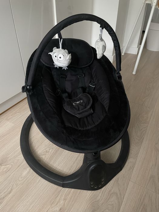 Leżaczek bujaczek elektryczny MoMi Kenani Onyx bluetooth