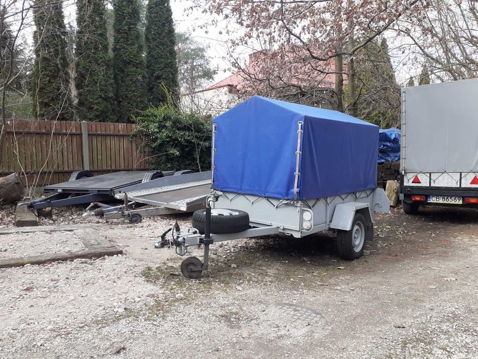 Przyczepy, platformy, laweta lekka kat. B. Wynajem, wypożyczanie.