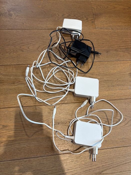 Zestaw Netgear Orbi (RBR50 + 3 x RBS50)