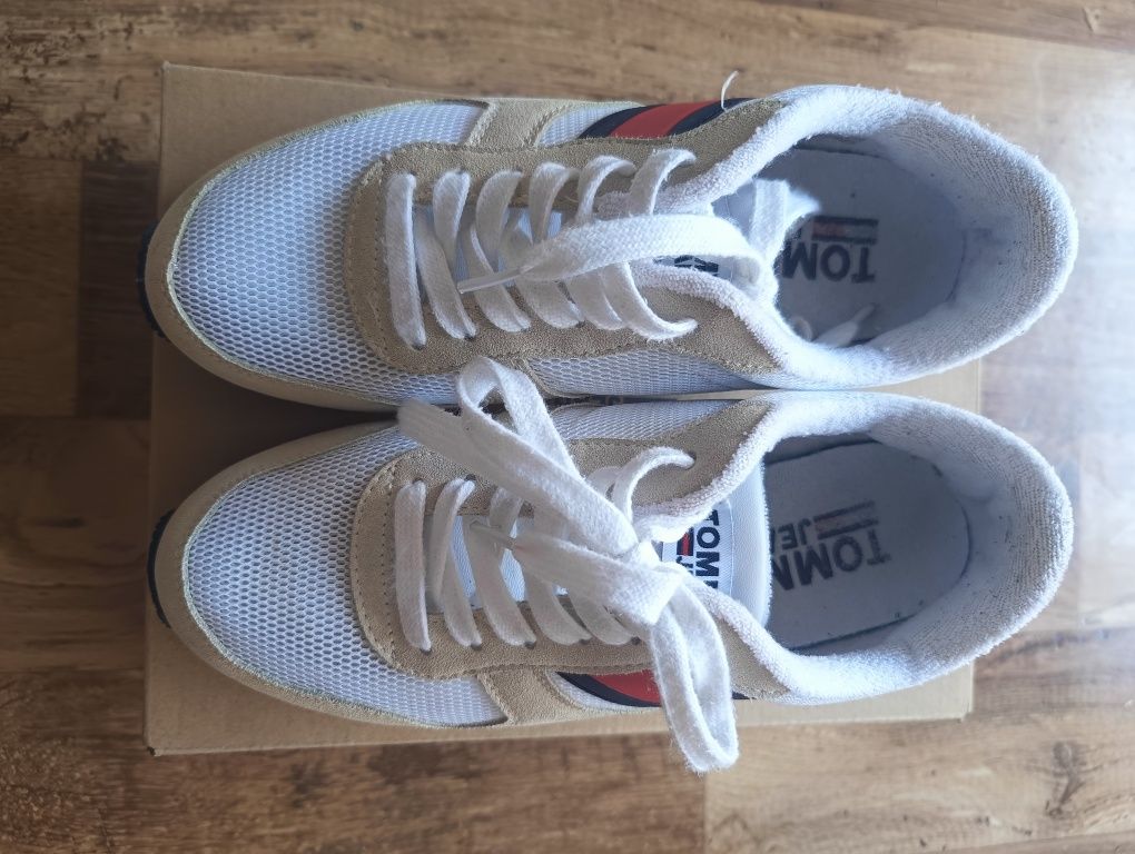 Tommy Hilfiger  modne sneakersy r. 39
