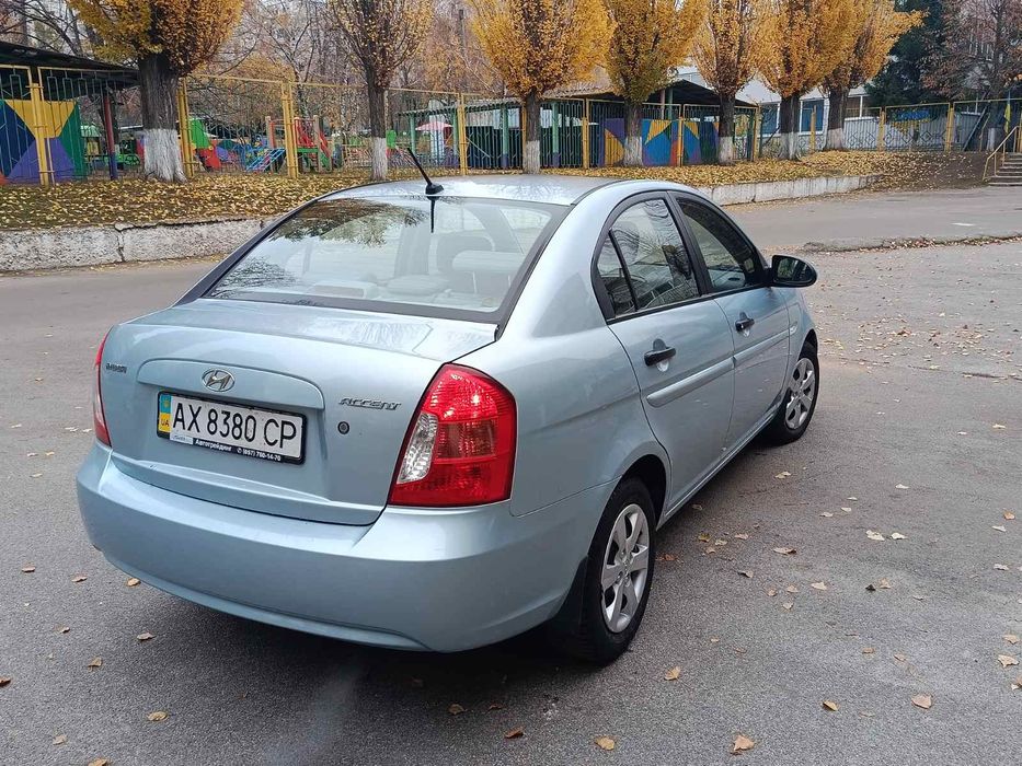 Hyundai Accent c оригинальным пробегом 100 т.км в хорошем состоянии