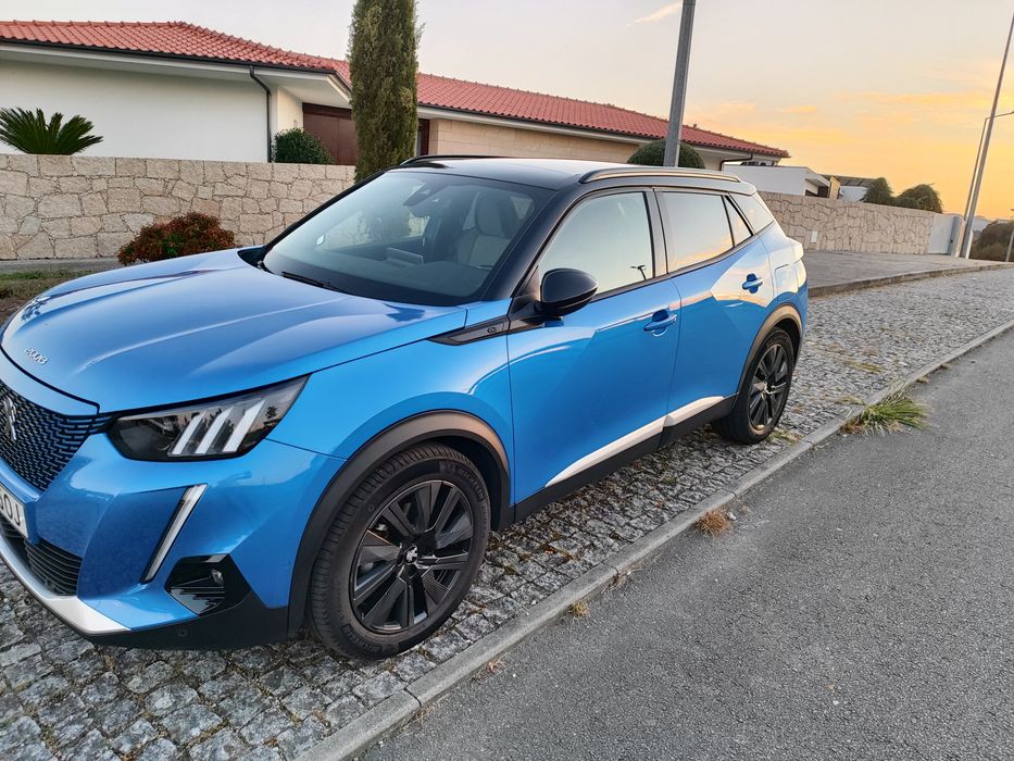Peugeot e-2008 eletrico - GT C/Teto Panorâmico