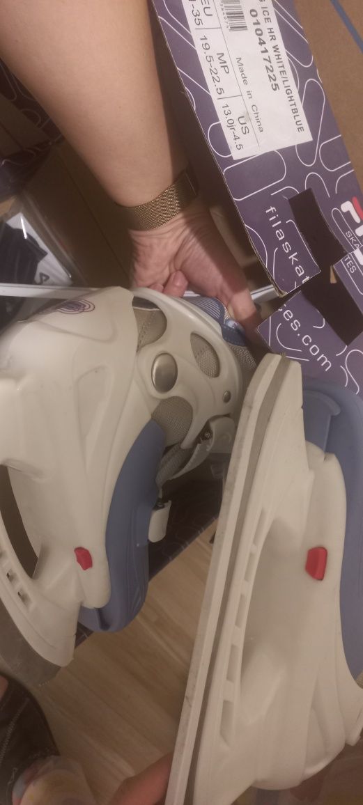 Łyżwy FILA 31-35 jak nowe figurowe