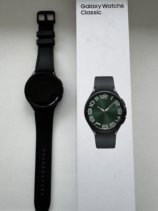 Samsung Galaxy Watch6 Classic 47mm у чорному кольорі