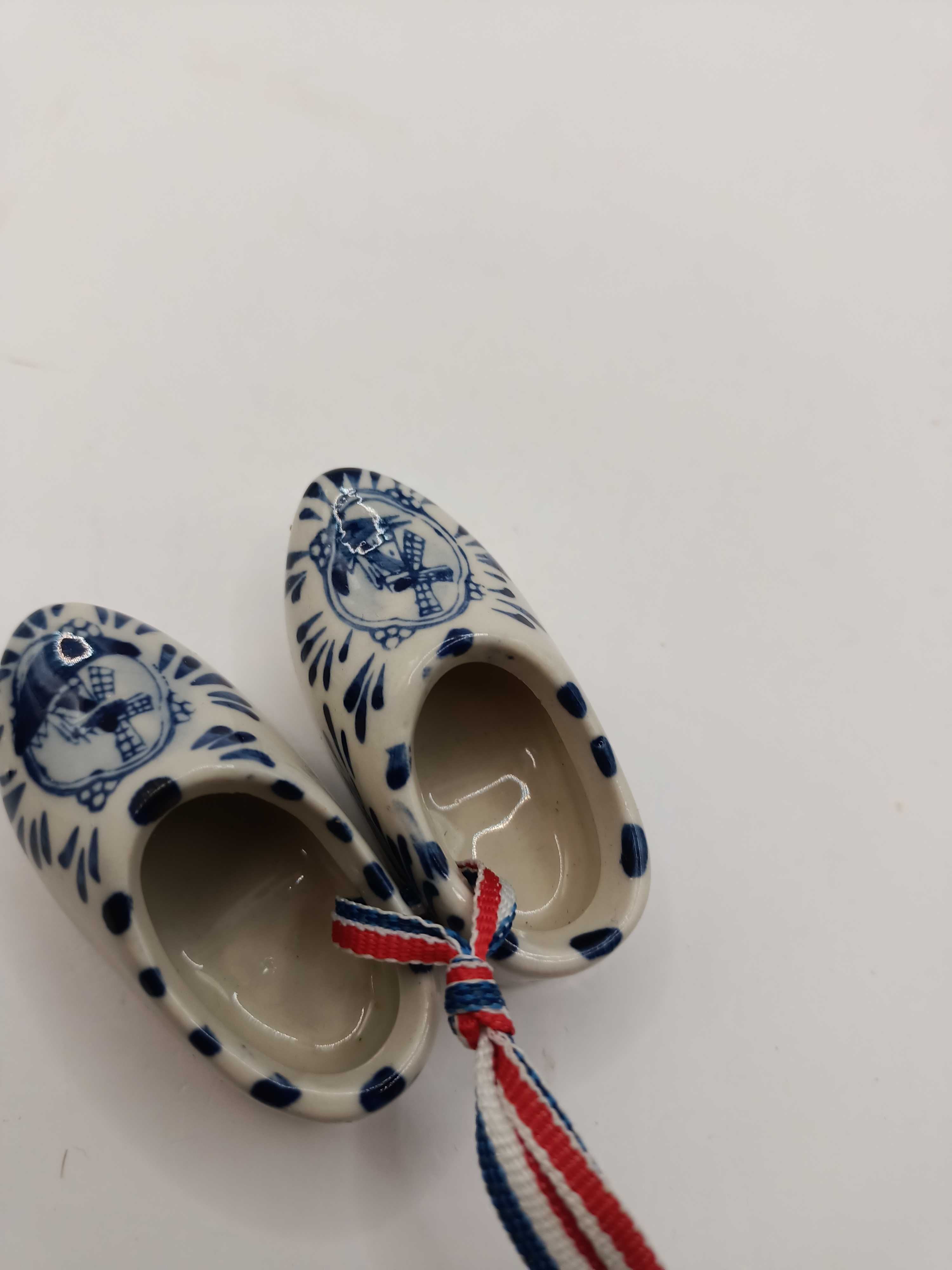 Sygnowane buty chodaki HILANDIA para porcelana