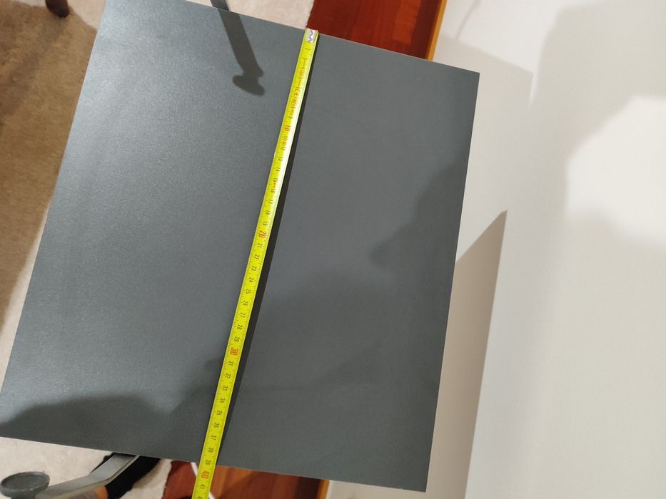 Mesa TV regulável em altura
